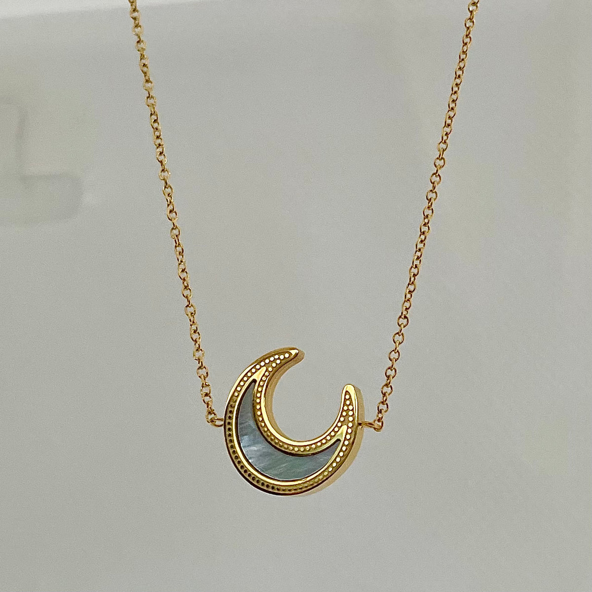 Crescent Moon Necklace – BYENCEE