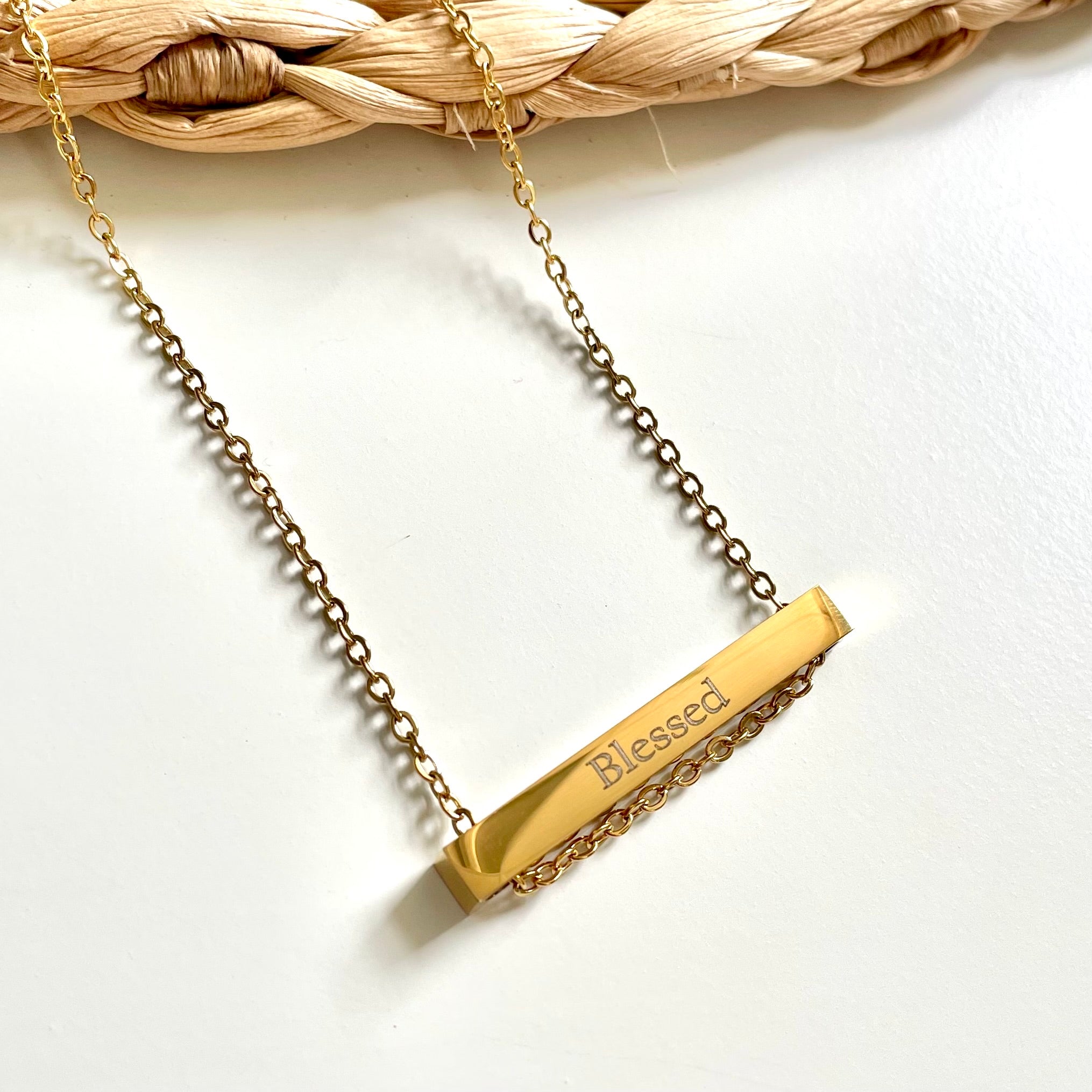 Swing Bar Necklace